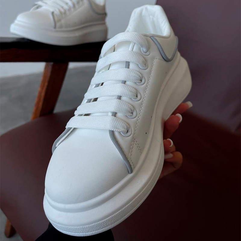 Кросівки Shift White